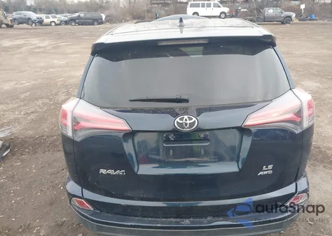 2018 Toyota Rav4 Le z USA, uszkodzony, nr VIN JTMBFREV2JJ717396